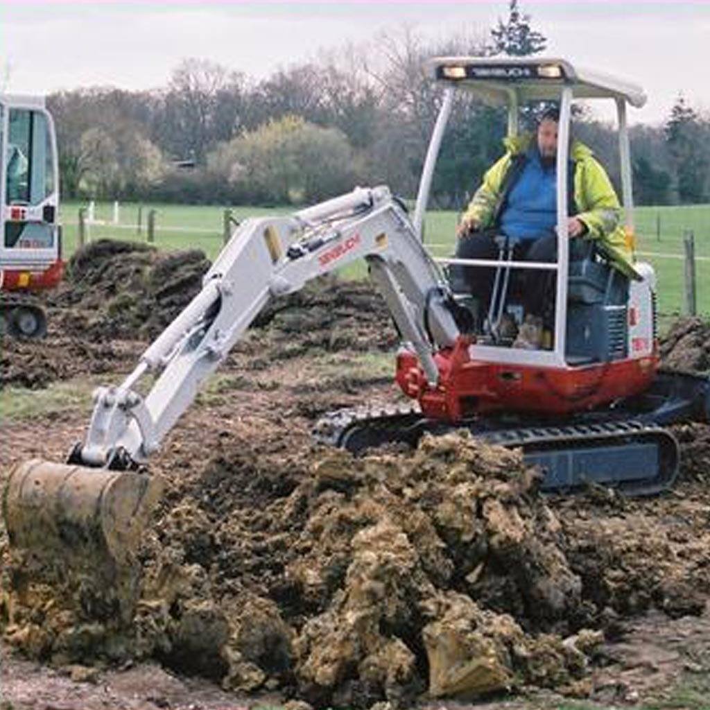 Takeuchi TB014 Digger buckets and attachments