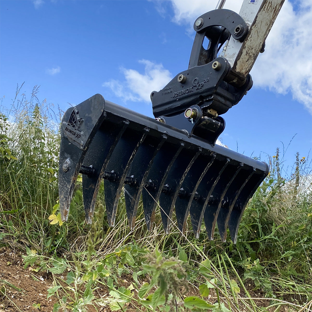 JCB 8027 CTS Land Rake 48" / 1200mm Lifestyle Image 1