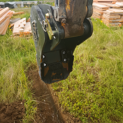 Volvo ECR88D Utility Bucket with Unitusk Blade - 18" / 450mm Lifestyle 3